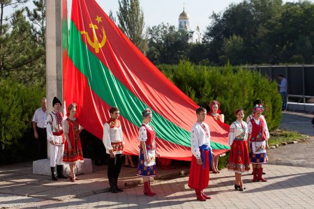 Проводим Республиканскую научно-методическую конференцию "Образование на официальных языках Приднестровской Молдавской Республики. Традиции и инновации" Проводим Республиканскую научно-методическую конференцию "Образование на официальных языках Приднестровской Молдавской Республики. Традиции и инновации"