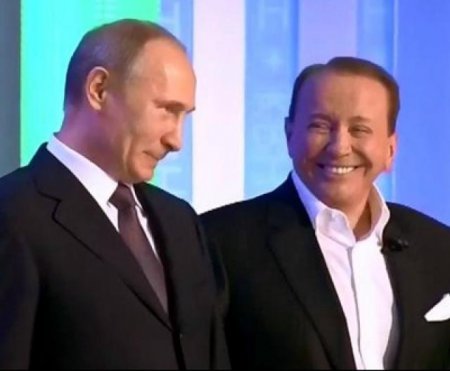 Владимир Путин поздравил в Кремле участников КВН с 55-летием 